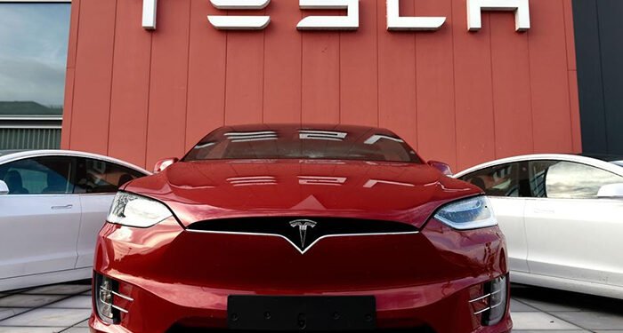 Đào coin – Cổ phiếu Tesla giảm mạnh vì Bitcoin đột ngột rớt giá
