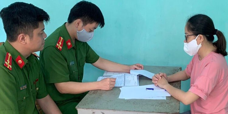 Đào coin – Nữ kế toán hội người mù tham ô hơn 1 tỷ đồng để đầu tư Bitcoin
