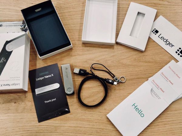 mo-hop-ledger-nano-x