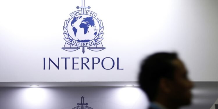 Tin tức coin – Interpol đang tìm hiểu cách để kiểm soát được Metaverse trong tương lai