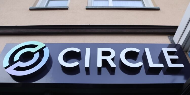 Tin tức coin – Circle cho biết có 3,3 tỷ USD dự trữ USDC đang kẹt ở Ngân hàng Silicon Valley
