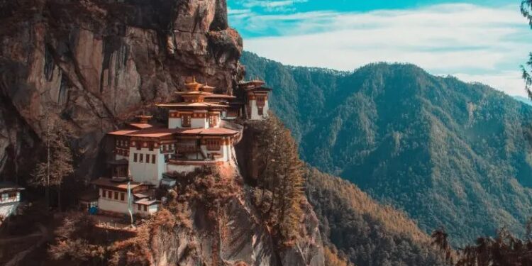 Tin tức coin – Bhutan bí mật đổ hàng triệu USD vào Bitcoin, Ethereum…