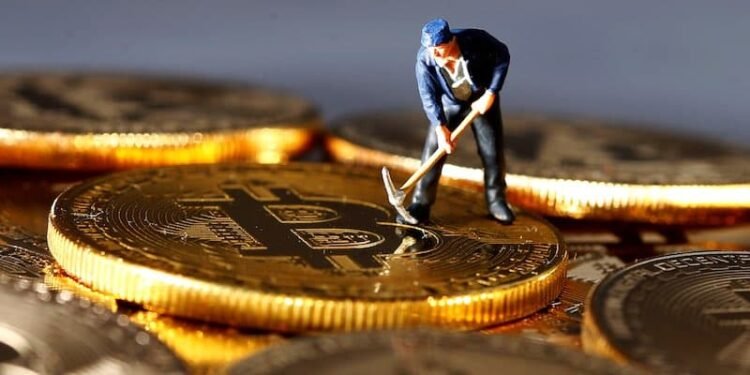 Tin tức coin – Độ khó khai thác bitcoin tăng 1,7% lên mức cao kỷ lục, hashrate tăng vọt
