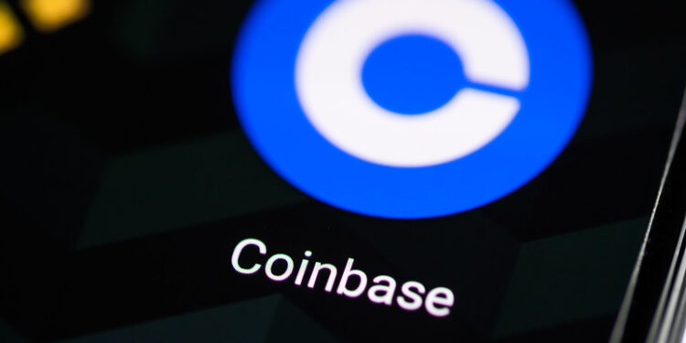 Tin tức coin – Coinbase bị hạ cấp xếp hạng tín dụng xuống ‘tiêu cực’