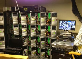 Cận cảnh dàn máy đào tiền ảo bitcoin cấu hình khủng